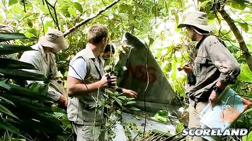 Al estilo de las series de cliffhanging de la década de 1940, con la adición de 6 pares de tetas muy grandes y mucho sexo hardcore, Mamazon es la historia de una tribu perdida de mujeres en una selva olvidada.