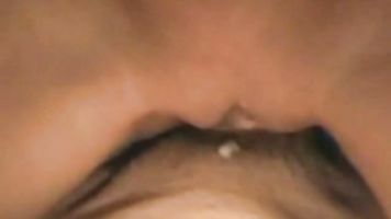 En 2: 37 Cuando Ella Ligeramente Se Inclina Sobre Aquellos Tetas Se Ven Genial!!..