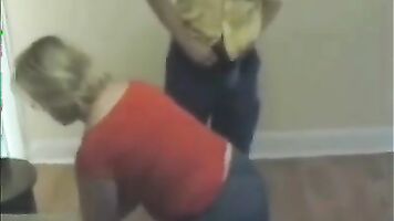 hacer el amor con esta mujer a otro F * * kin caliente caliente caliente Una pregunta.