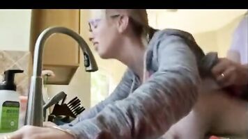 lindo bigtits milf de pie doggystyle 2-boltonwife