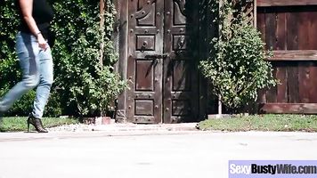 Hermosa Hermosa Ama de Casa (Ava Addams) Con Enormes Juggs Amor Intercorse película-07