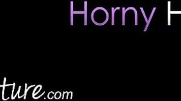 PUREMATURE Mamá milf Kagney Linn Karter bienvenido a casa joder